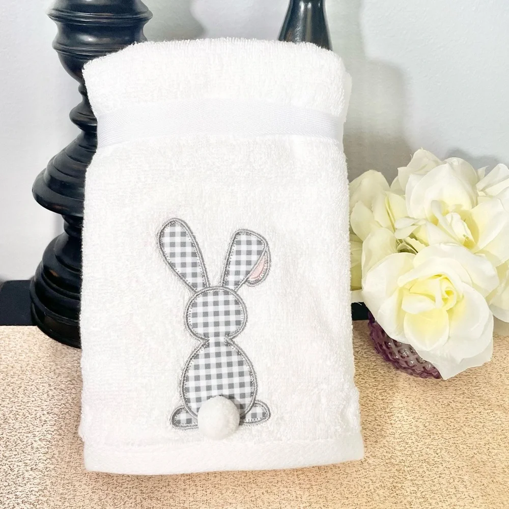 NWT SET OF 2 BUNNY TAIL Bathroom Hand Towels